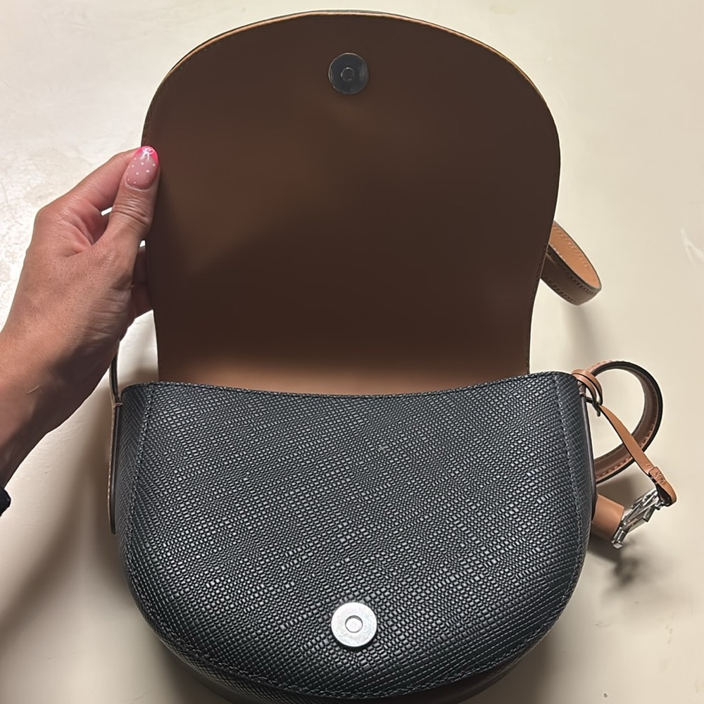 Ralph Lauren crossbody purse - Picture 3 of 11